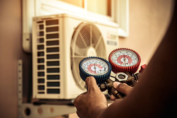 Professional Hvac technician working in Rogers, MN